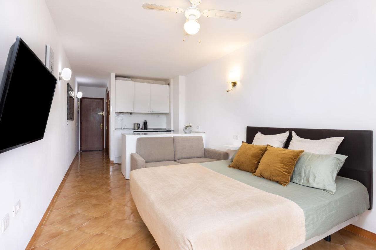 Classbnb - Seafront Studio With Beach View In The Center Of Los Cristianos Διαμέρισμα Los Cristianos  Εξωτερικό φωτογραφία