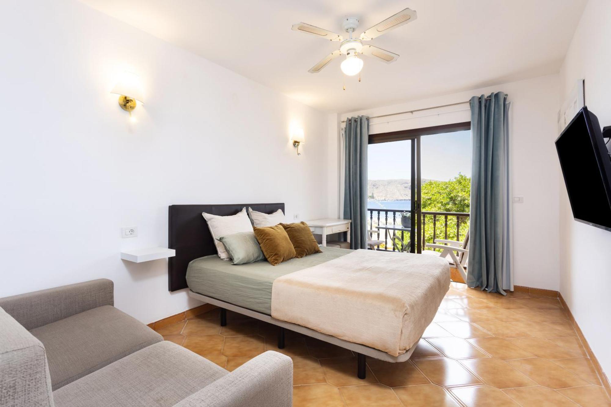 Classbnb - Seafront Studio With Beach View In The Center Of Los Cristianos Διαμέρισμα Los Cristianos  Εξωτερικό φωτογραφία